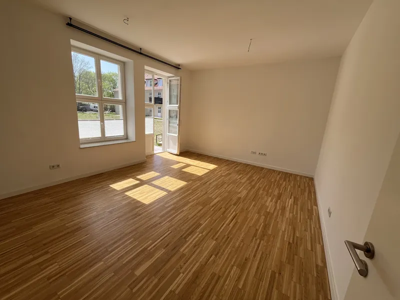 Moderne 2-Zimmer Zimmer EG Whg – eigener Eingang, Terrasse in Staaken — photo 1